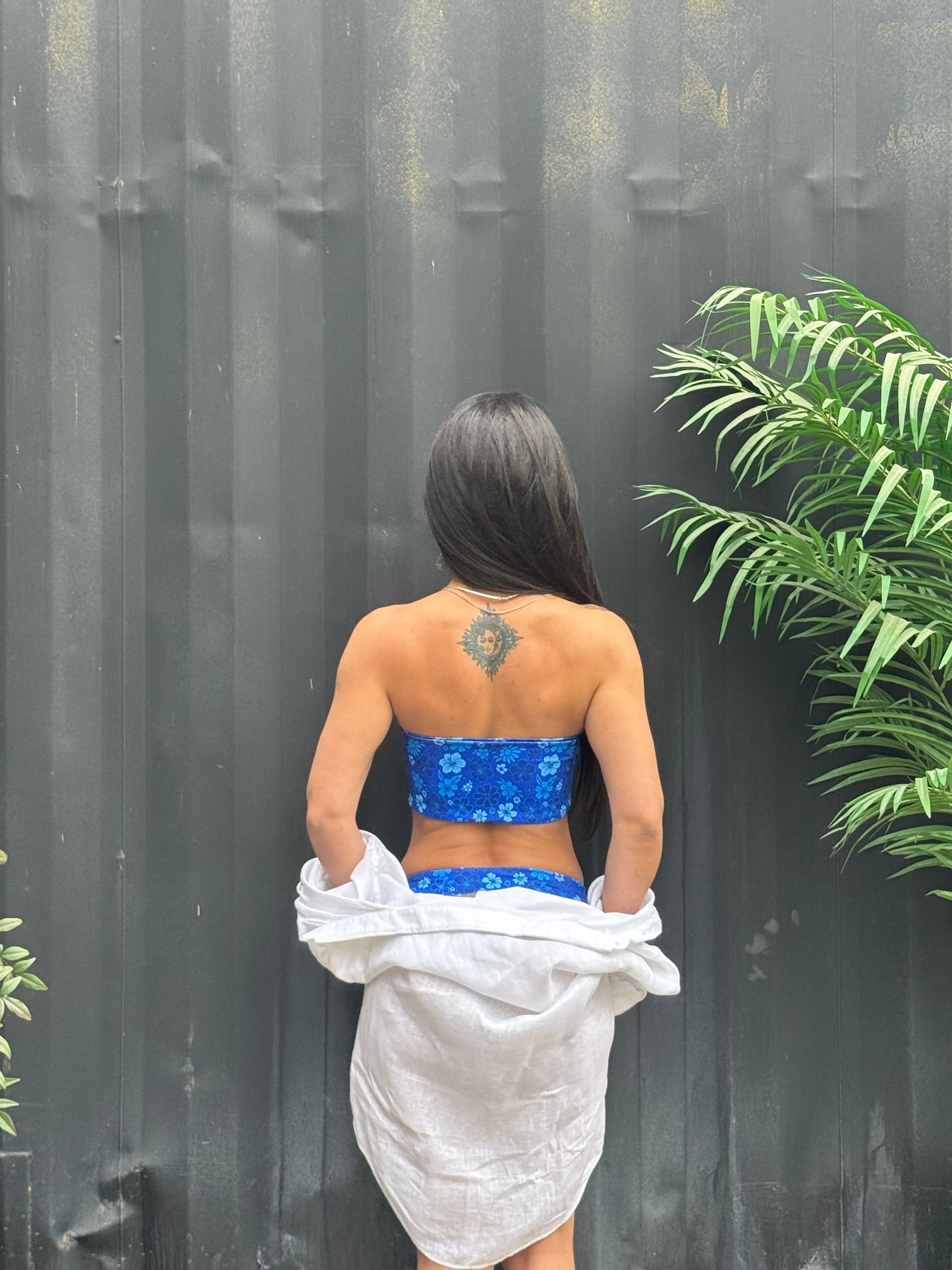 Top Malu: FLOWERS BLUE
