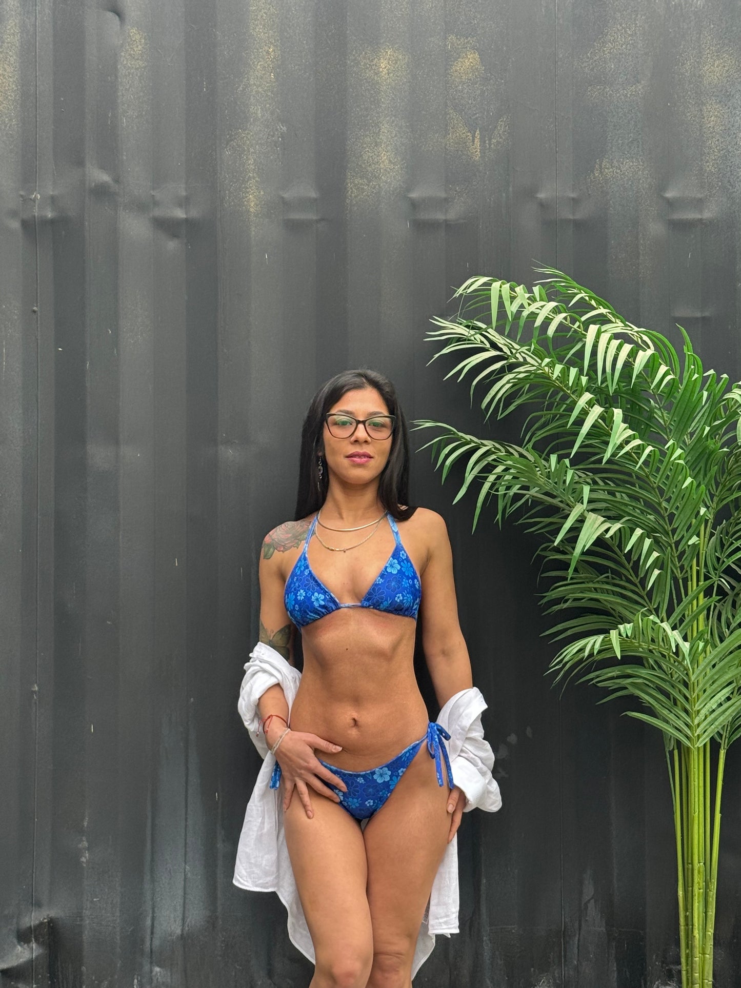 Top Lana: FLOWERS BLUE