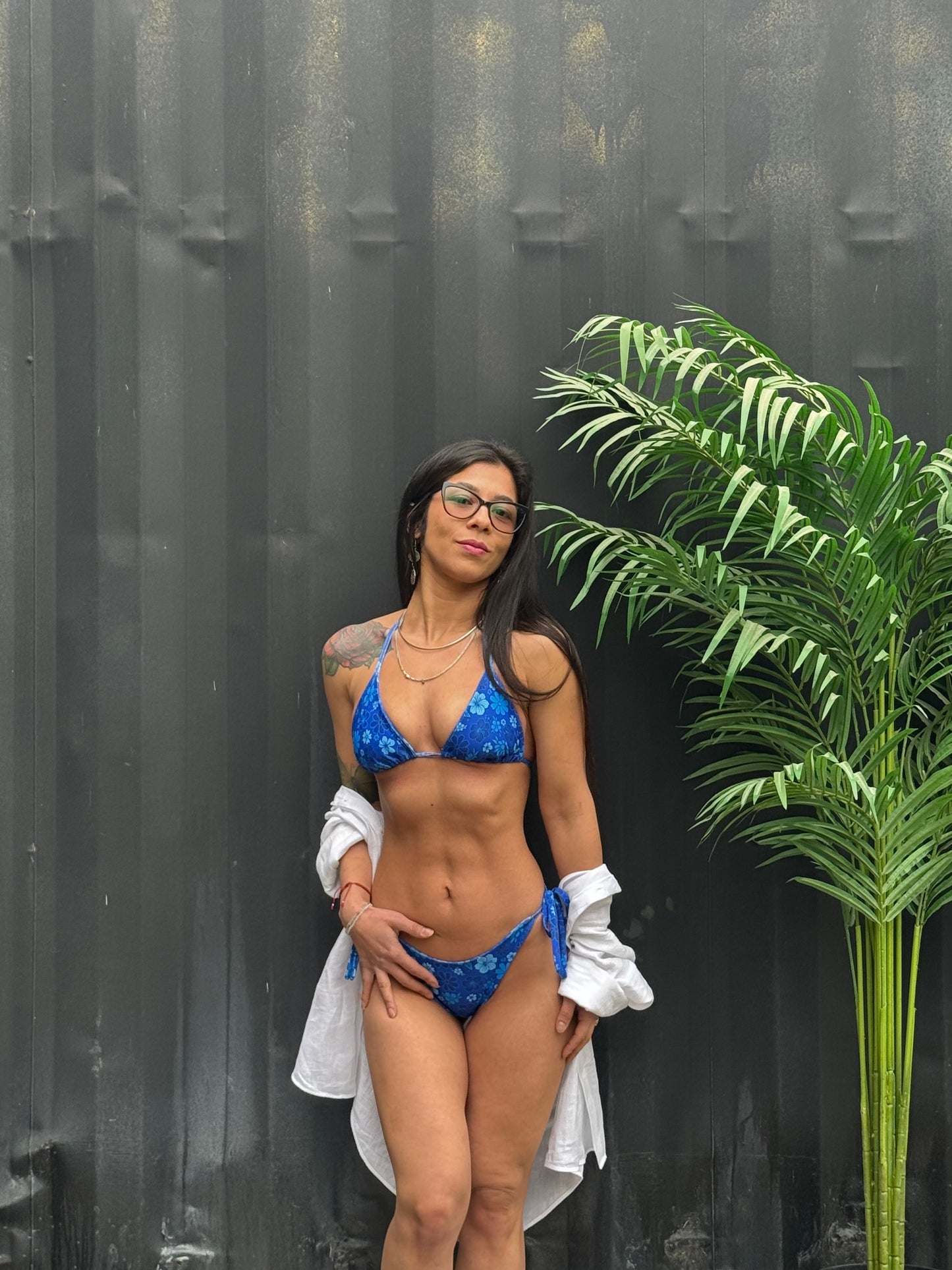 Top Lana: FLOWERS BLUE