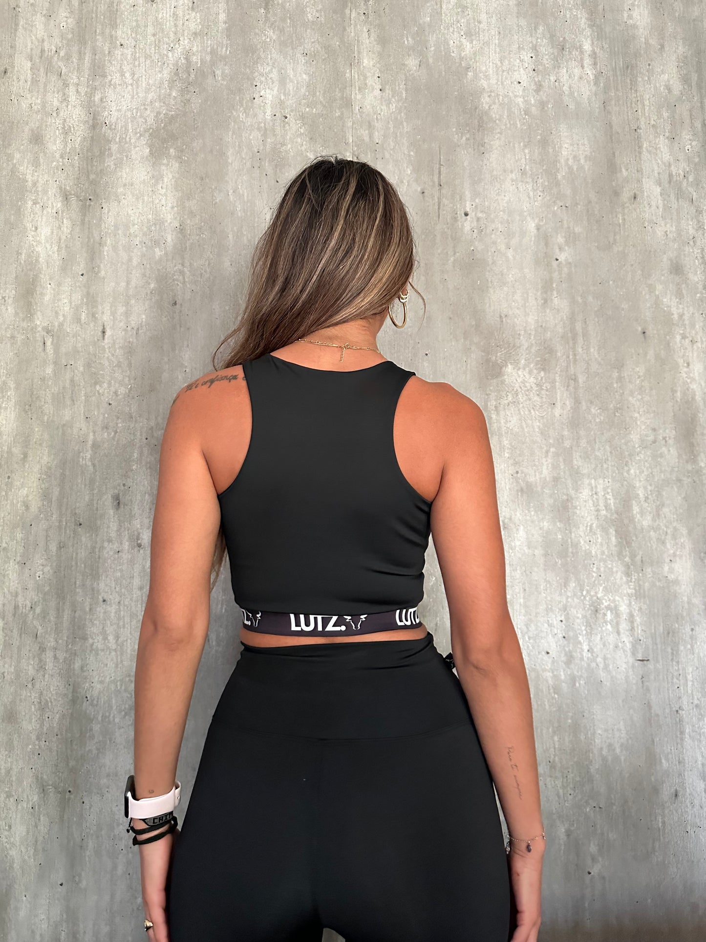 Top MORA -BLACK