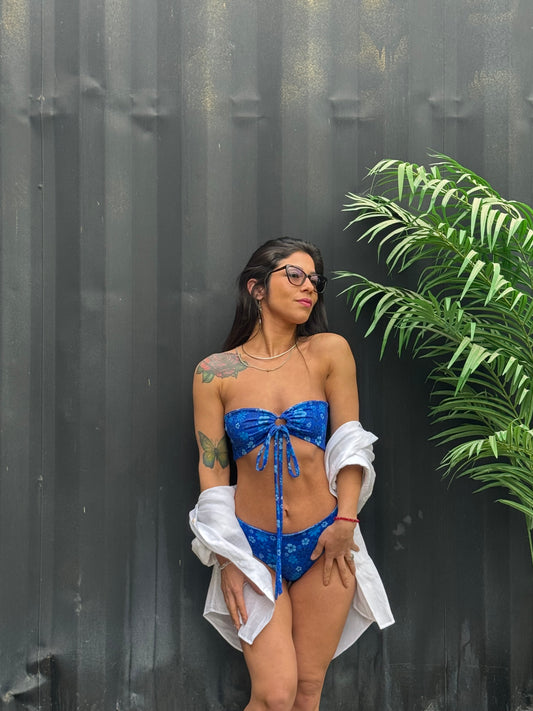 Top Malu: FLOWERS BLUE